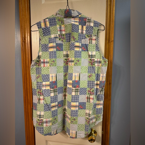 NY Line sleeveless button down top. “Patchwork” look. Size M - Picture 2 of 5